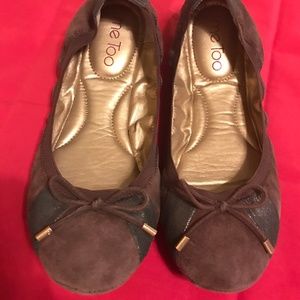 7M Me Too 2 Toned Brown Comfy Flats